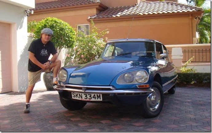 acdc_brian_johnson_1973_citroen_ds_23_pallas_wallpaper-wide_thumb[1]