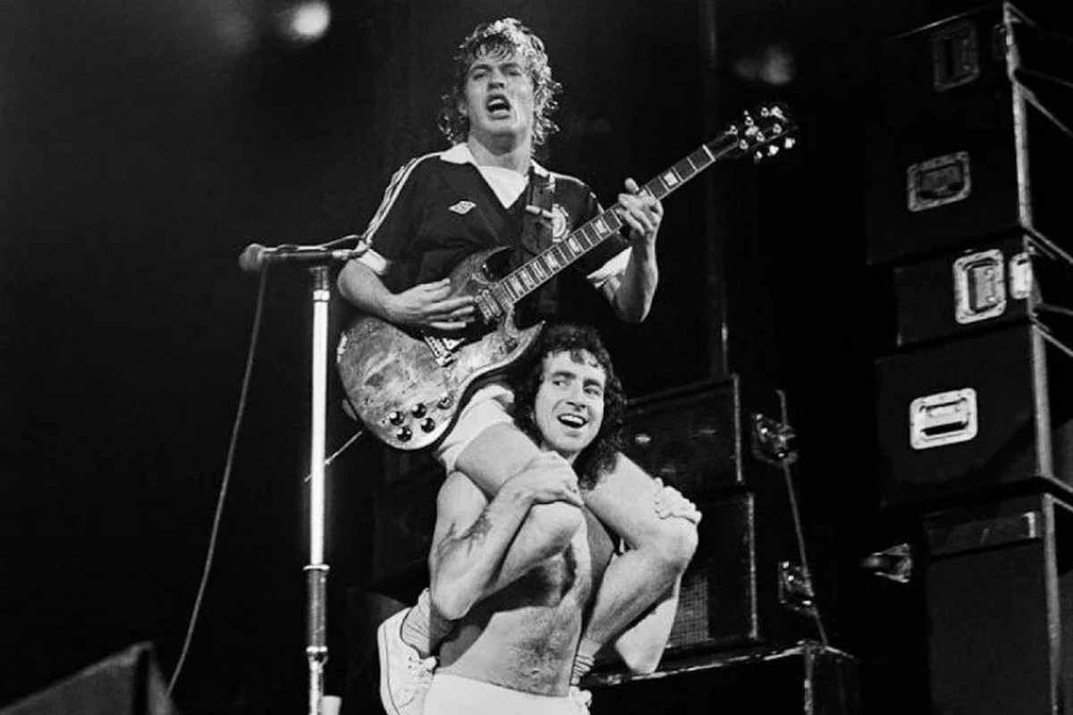 AC/DC umbro